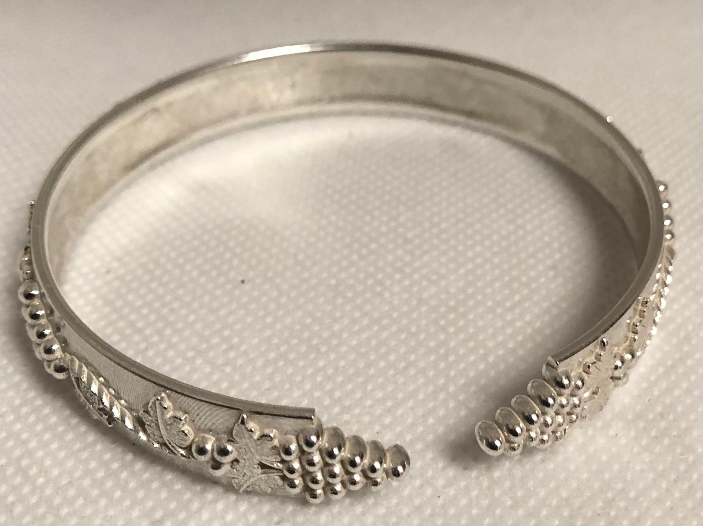 Silver Grapevine Bangle